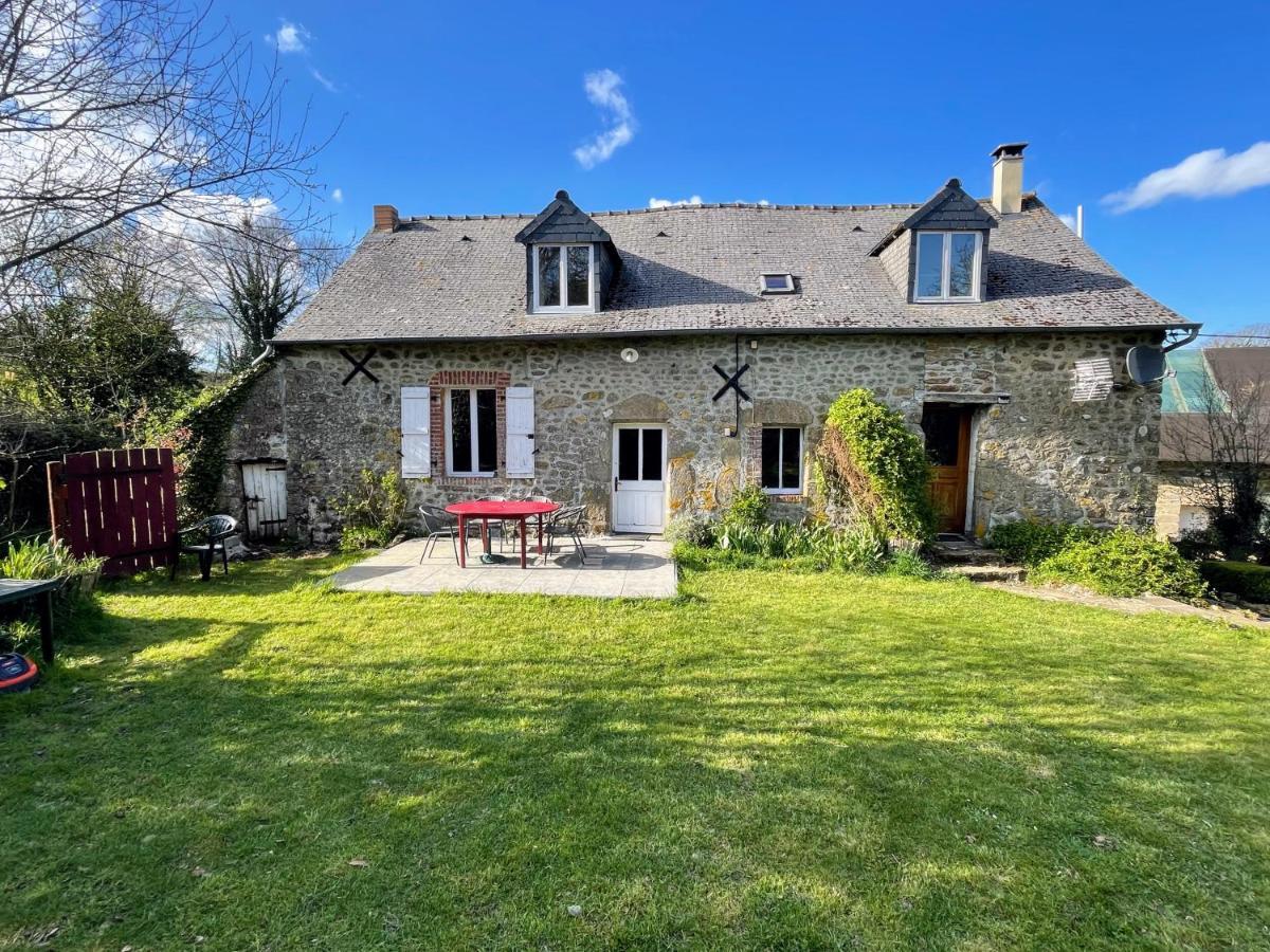 Bras D'Or Rural Gite Cottage By Farms & Lakes. Bais  Exterior photo